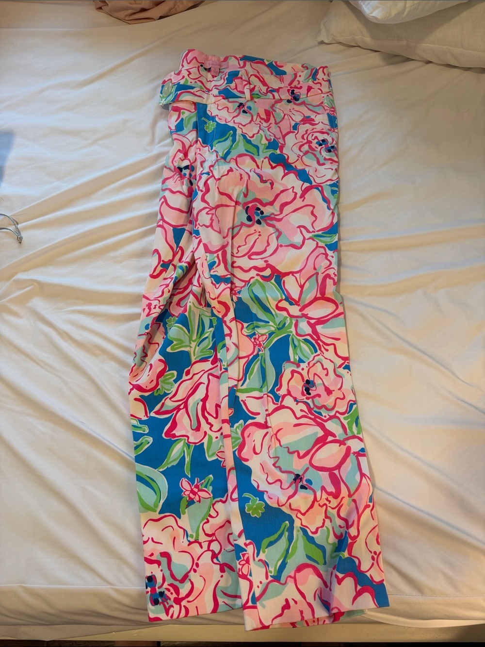 Lilly Pulitzer Blue and Pink Floral Cropped Pants